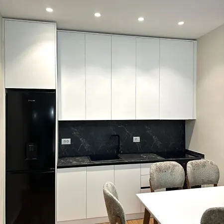 Appartamento Cozy Bllok Tirana