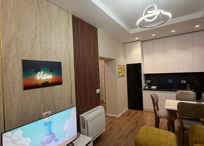 Cozy Bllok شقة تيرانا